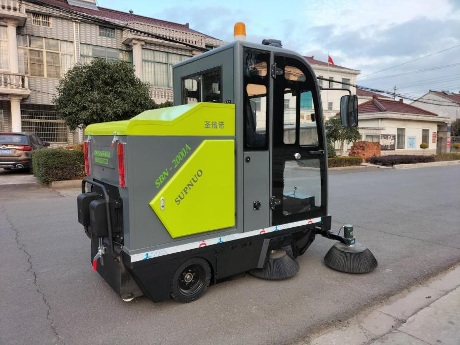 绍兴龙建清扫车_0